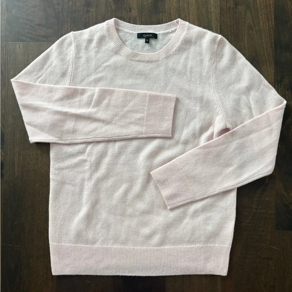 Quince - 100% Mongolia Cashmere Crew Neck Sweater - Soft Pink - SO SOFT! - Picture 2 of 4